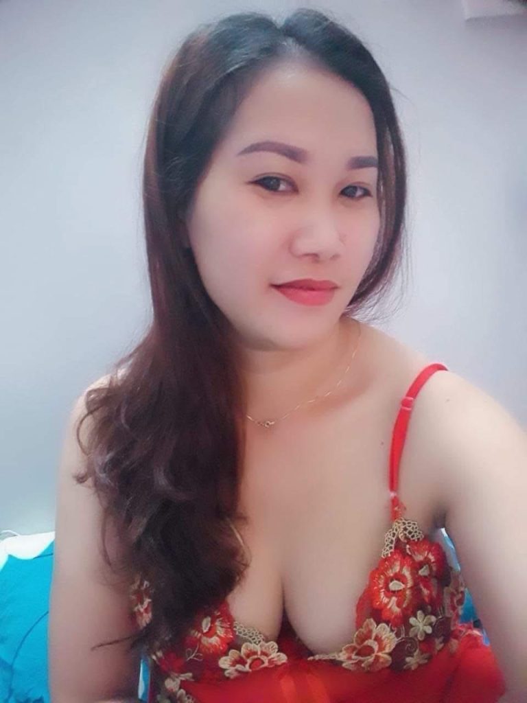 Thằng bạn trong xóm có được mẹ tôi