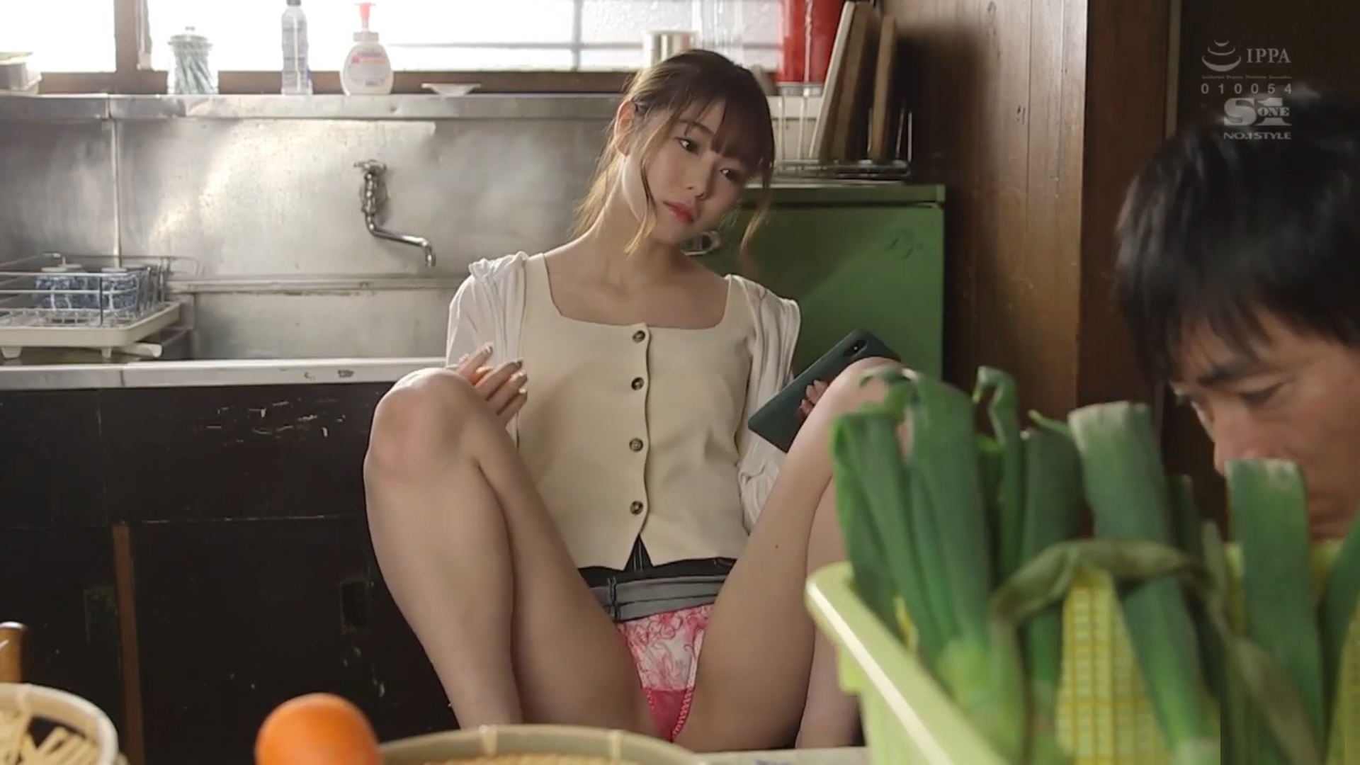 Chuyện Tình Cô Thôn Nữ tên Mai